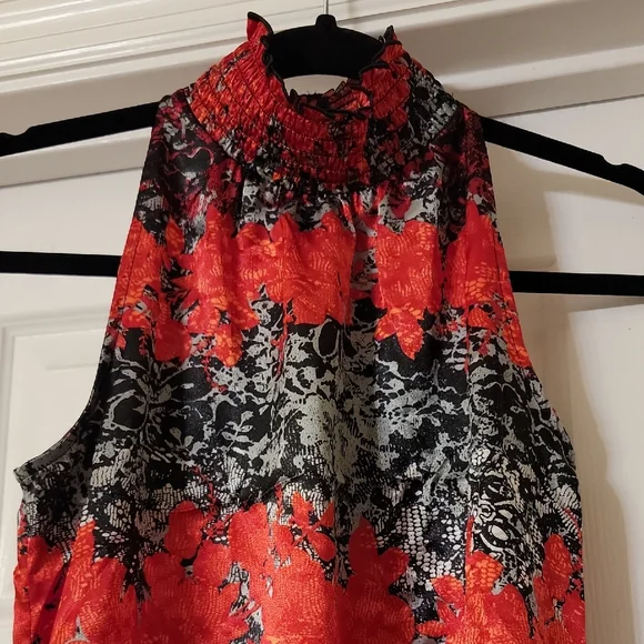 Iz Bayer Floral Halter Top - Red and Black - Picture 7 of 10